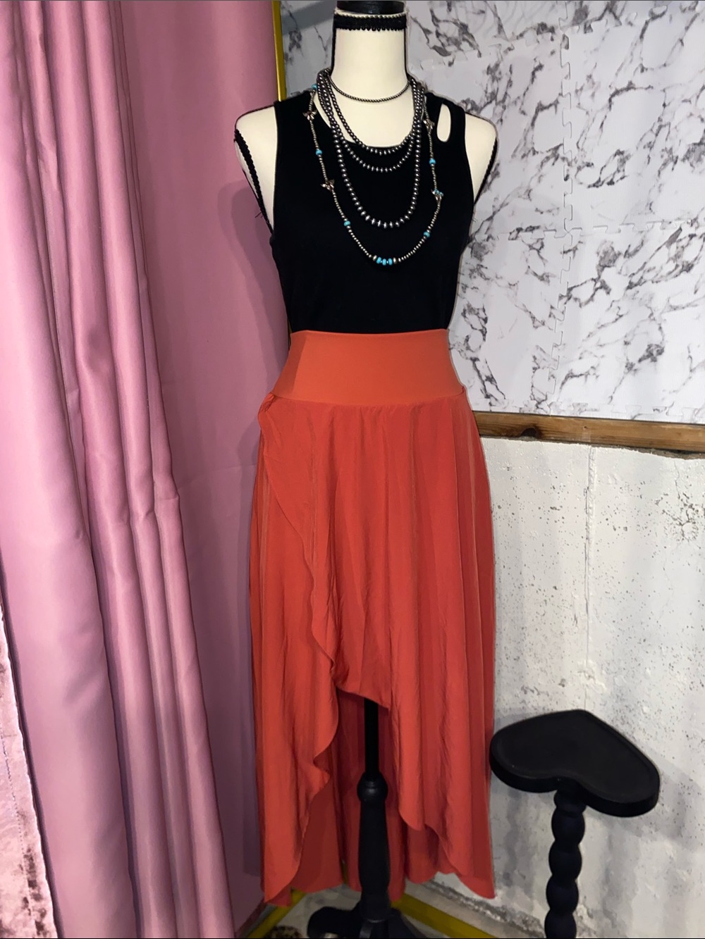 HALARA High-Low Ruffle Skirt in Rust